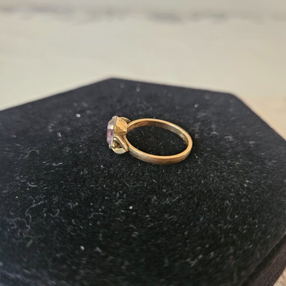 Vintage Gold and Amythyst Art Nouveau Ring - Picture 2 of 6